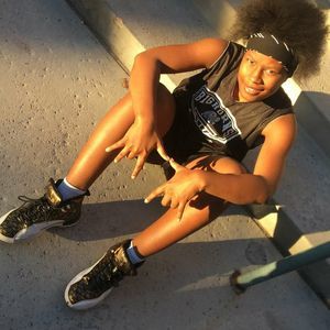 Meet your Posher, Dina